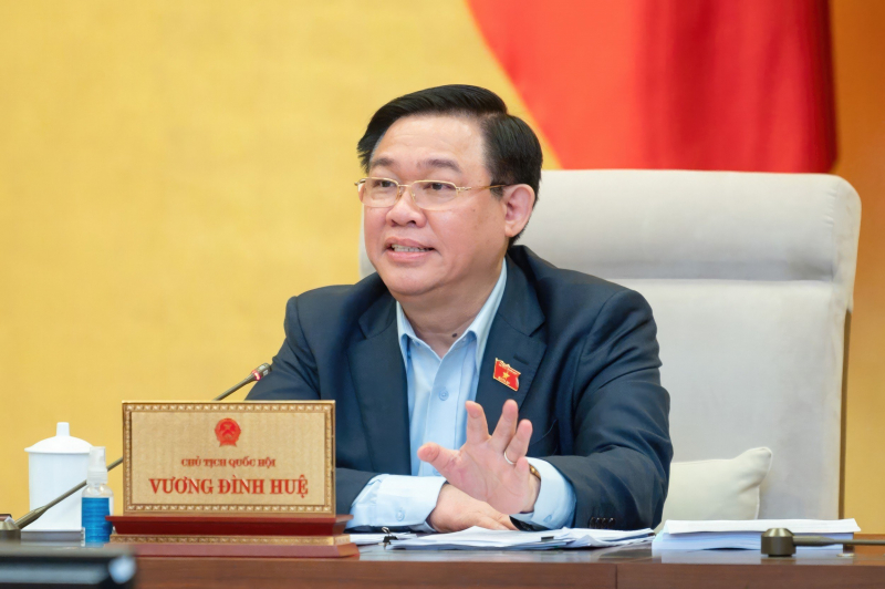 Chủ tịch Quốc hội: Thời hạn tăng tuổi phục vụ trong CAND từ 1/1/2021 không phải là "hồi tố"